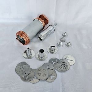 Vintage MIRRO cookie press and decorator kit